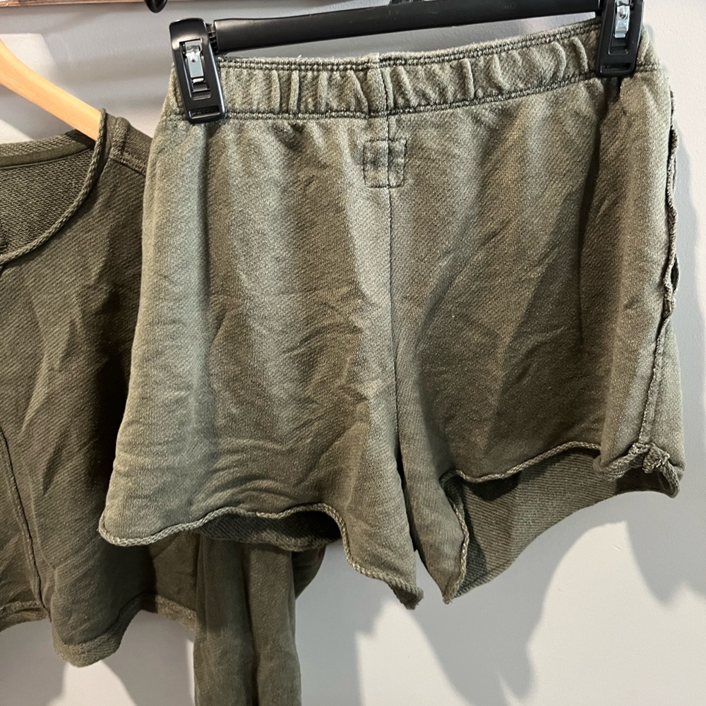 Aerie Endless Summer Green Sweatshirt and Shorts Set - Picture 7 of 8